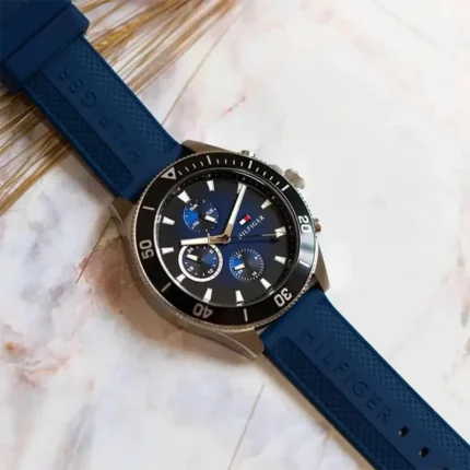Tommy Hilfiger 1791923 side view