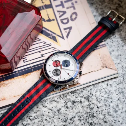 Tommy Hilfiger 1792035 side view