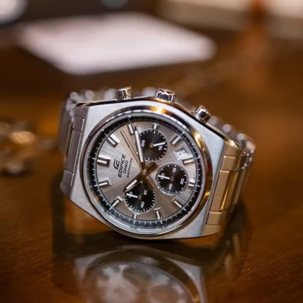 Edifice EFB-730D-7AV side view