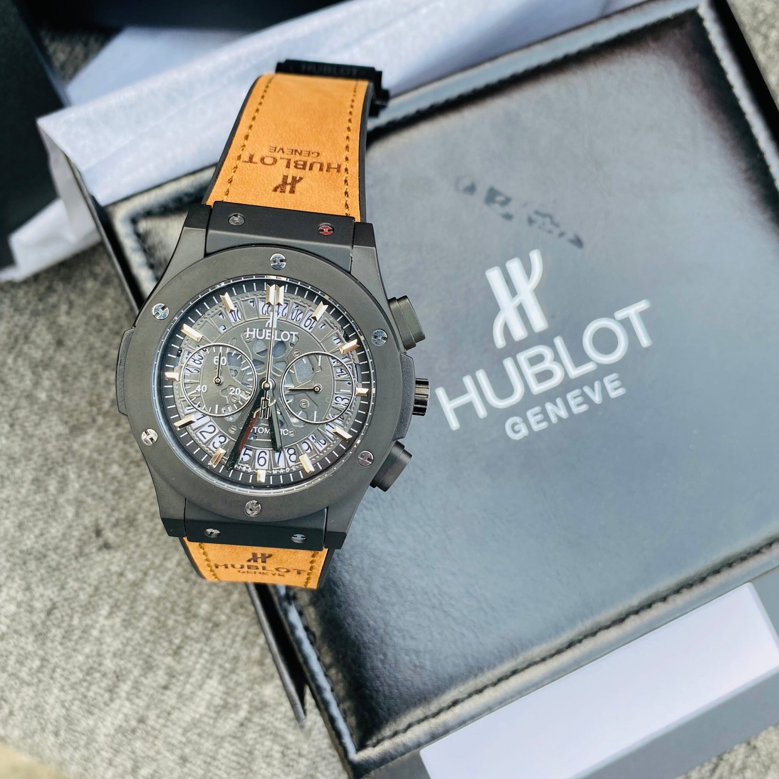 WW1826_3.jpg Hublot BigBang Geneve Stainless Steel quartz movements Brown Leather X Silicone Strap Europe Standard Watch For Men