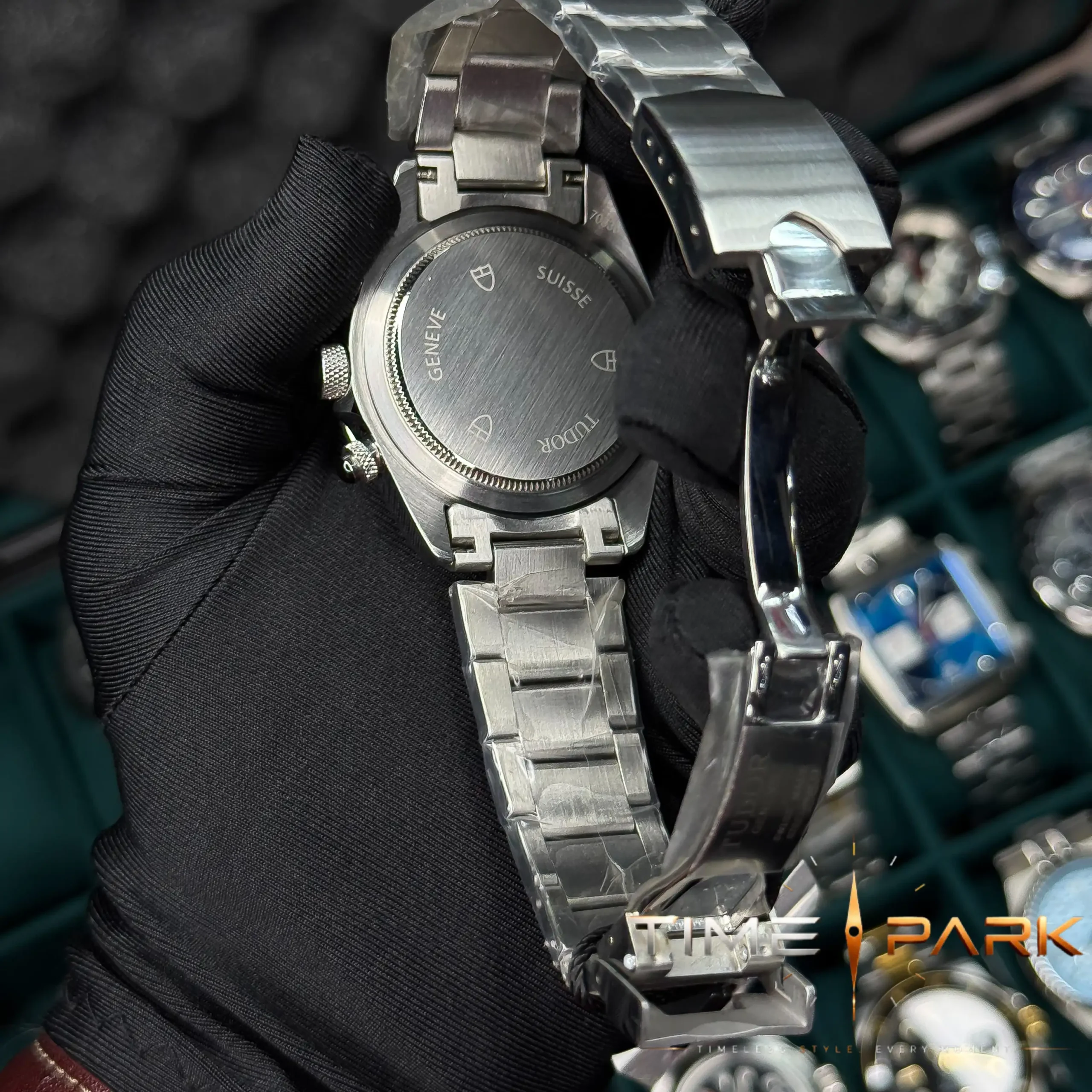 IMG_6565_result Tudor — Black Dial, Orange Accents & Silver-Tone Bracelet - Image 4