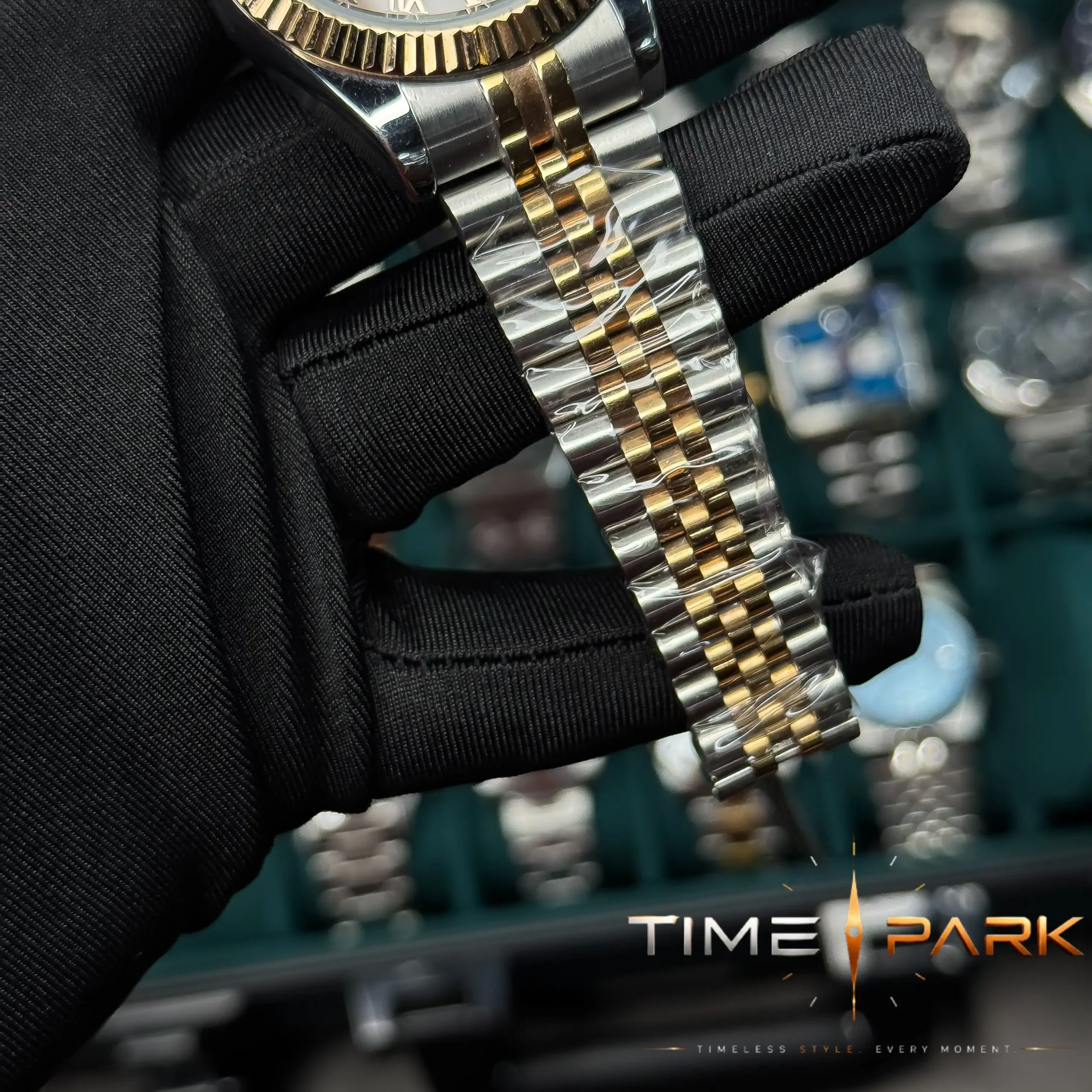 IMG_6575_result Rolex — Champagne Dial & Two-Tone Bracelet - Image 4