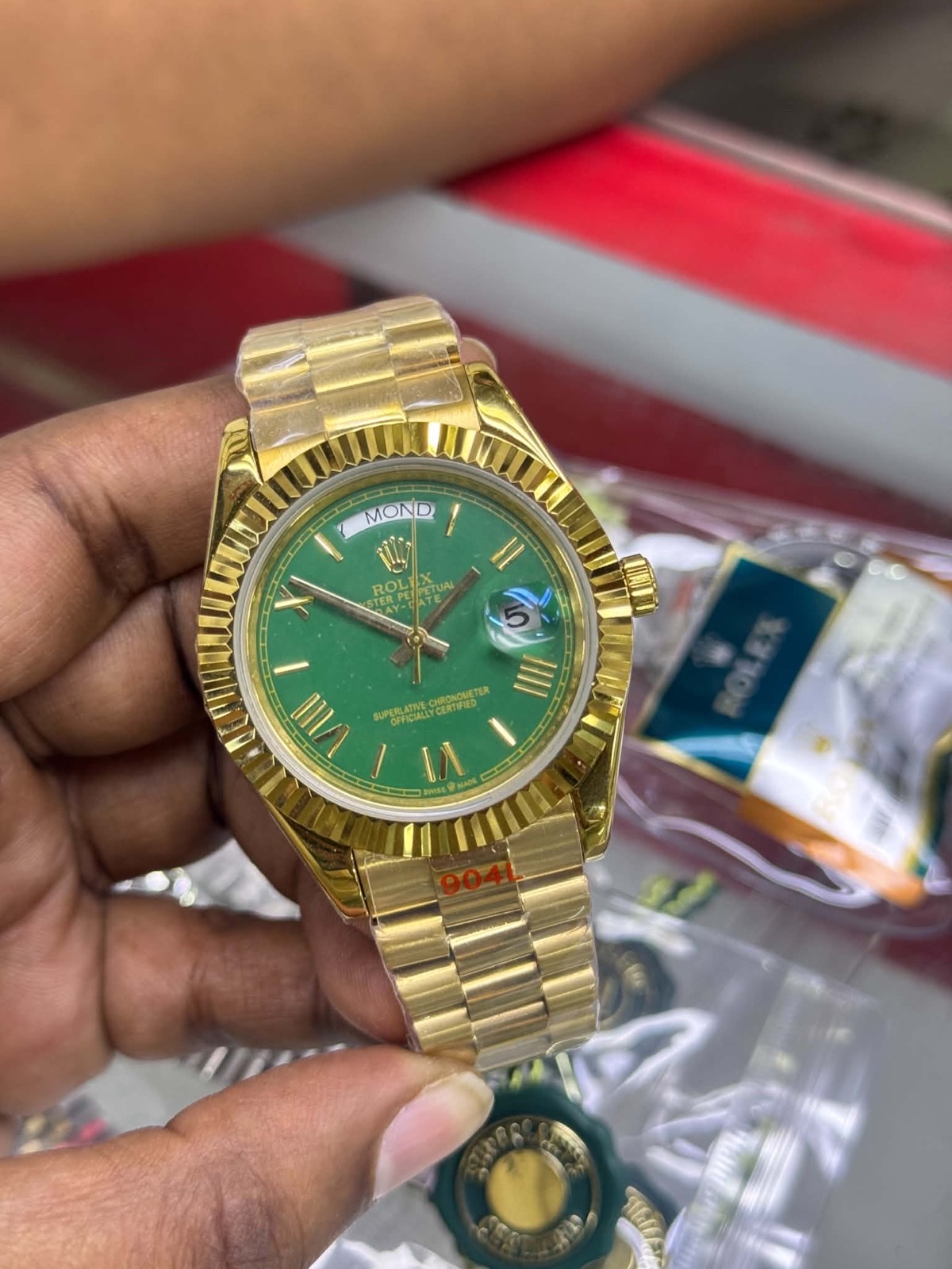 tp-b2-ref-20261022-19-rolex-green-roman-day-date-gold Rolex — Green Roman Dial & Gold-Tone Day-Date Design - Image 2